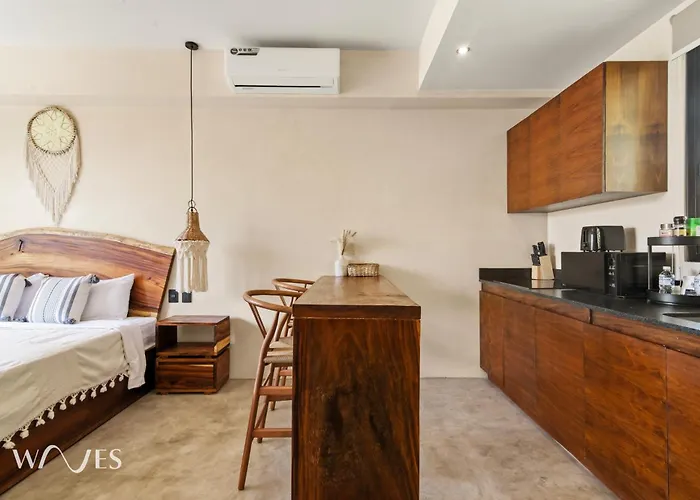 Apartment Hk By Waves